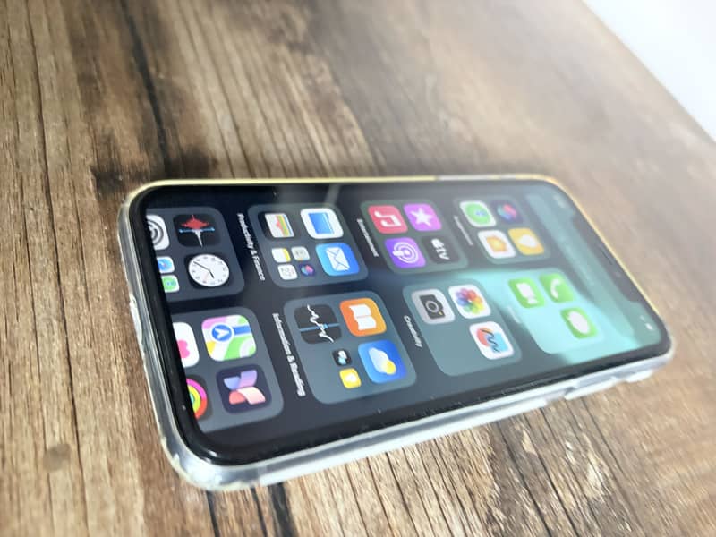 Apple iPhone XR 3
