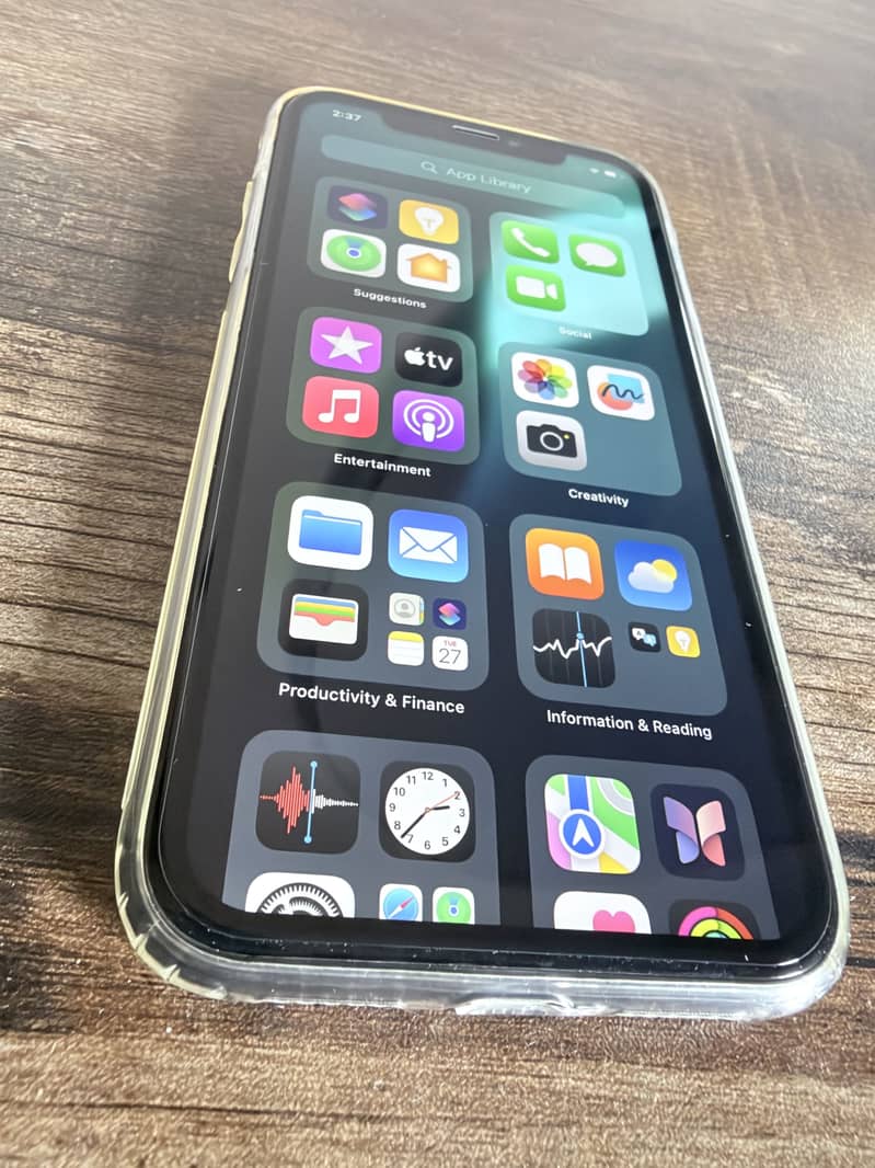 Apple iPhone XR 6