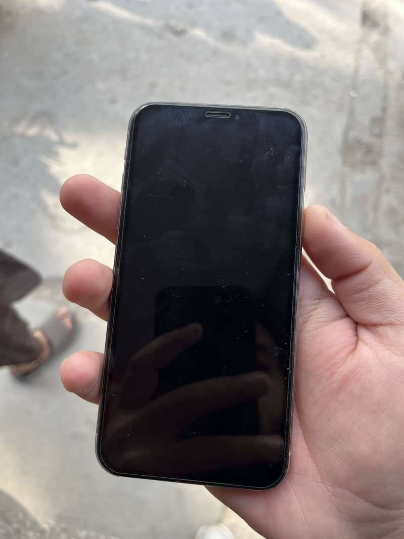 Apple iPhone XS 1