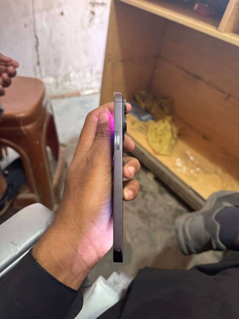 Apple iPhone 14 Pro Max 5
