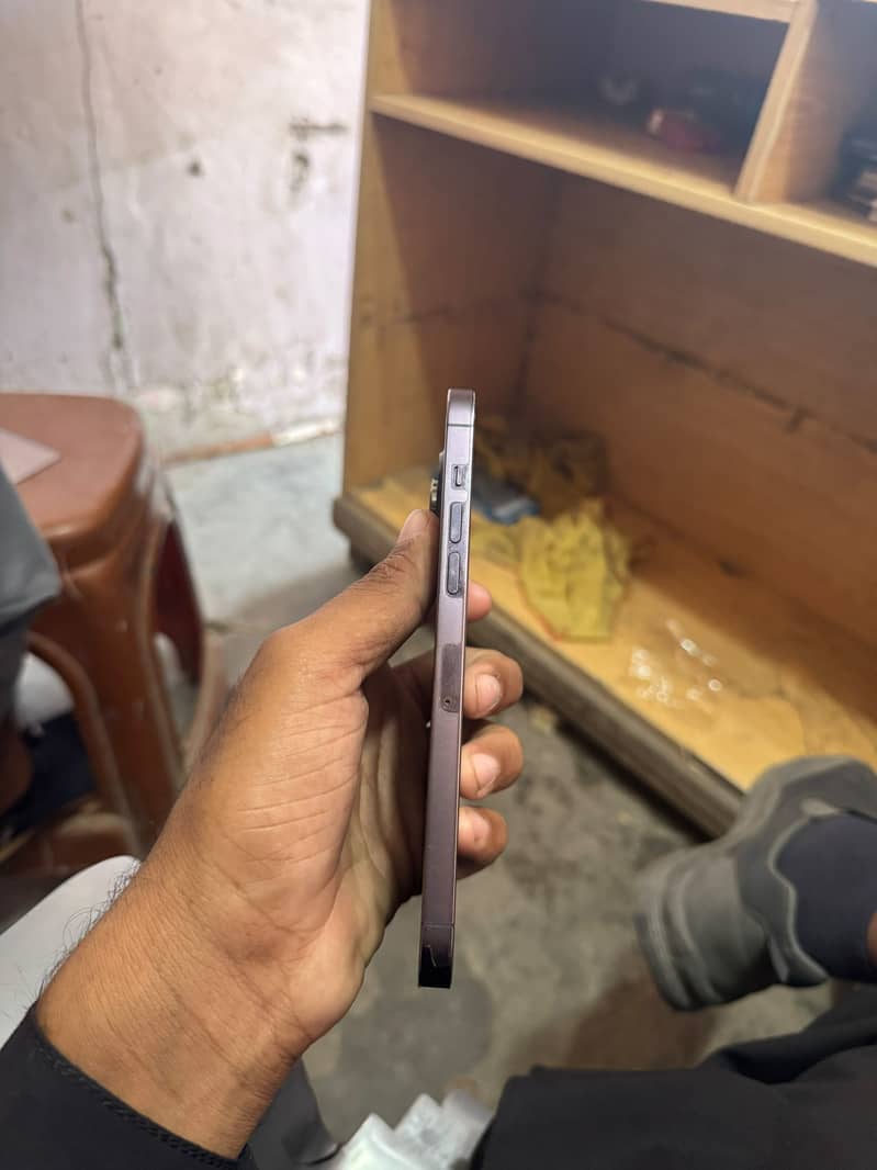 Apple iPhone 14 Pro Max 7