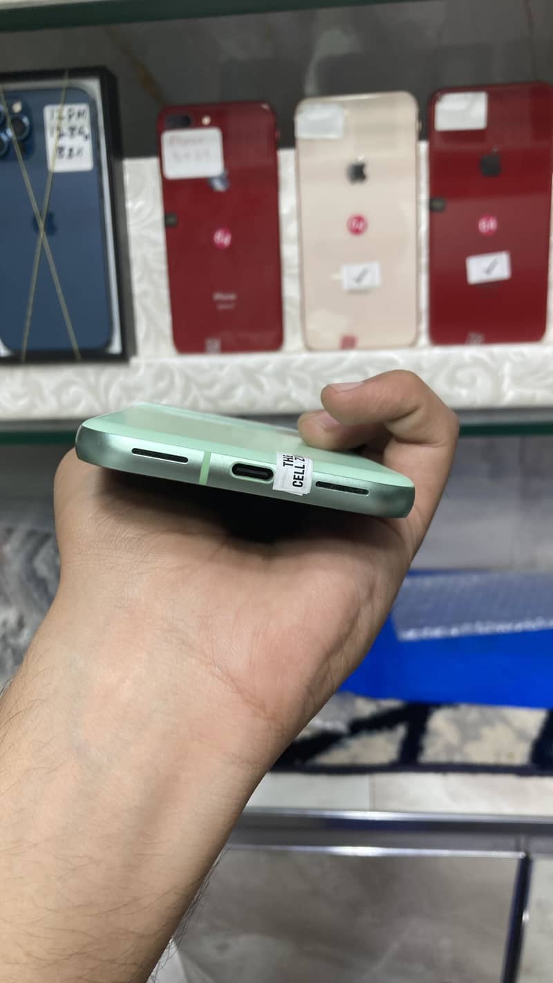 Google Pixel 8a 5