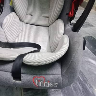 baby cariers tinnies brand