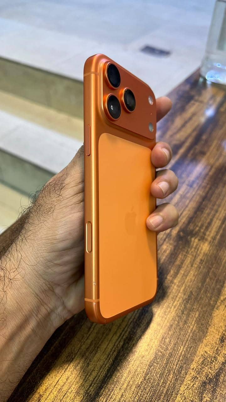 Apple iPhone 17 Pro Max 3