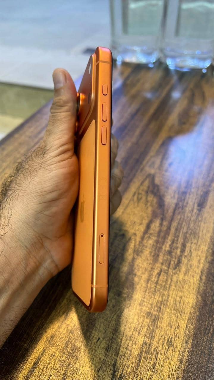 Apple iPhone 17 Pro Max 6