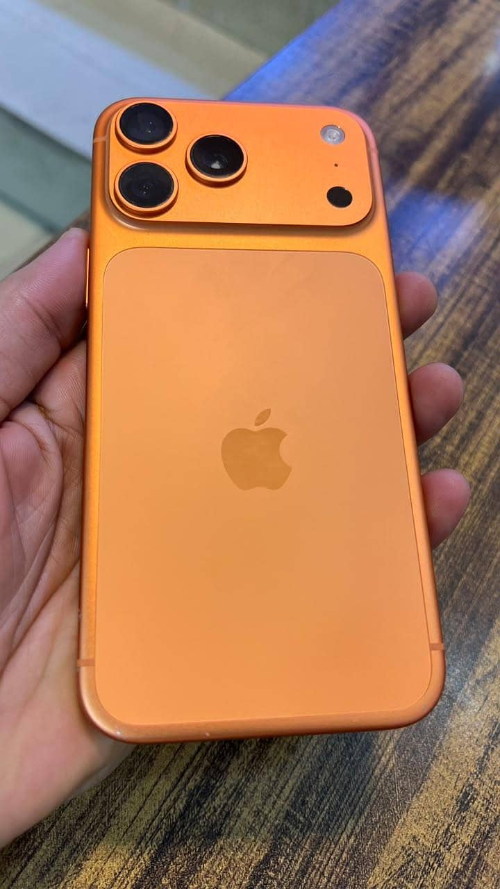 Apple iPhone 17 Pro Max 9
