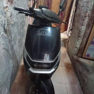 Orevo B2 Scooty