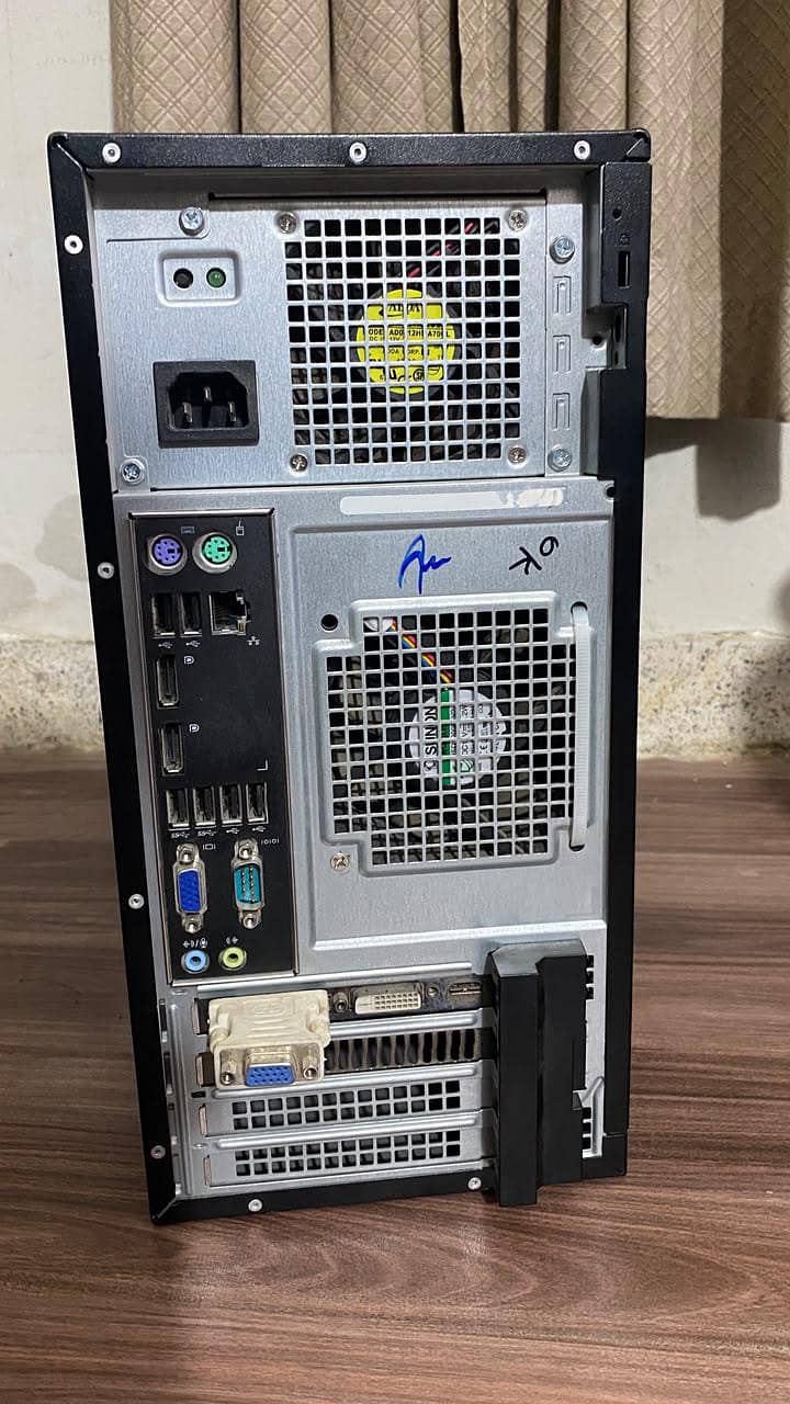 Dell computer. 1