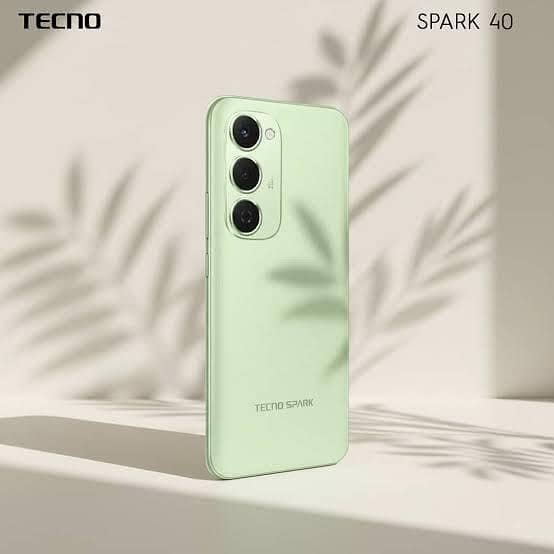 Tecno Spark 40 Pro 0