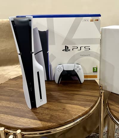 Ps5 Slim Disc Edition 1 TB UK Edition Box Open