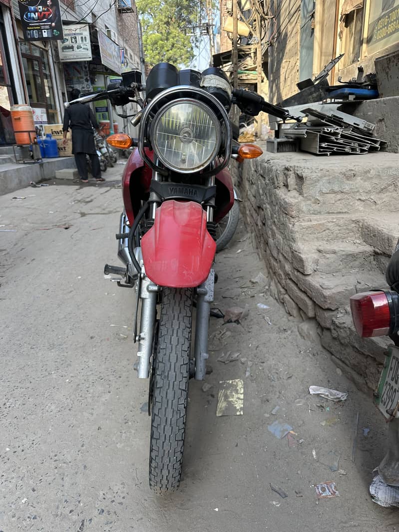 Ybr g red 8