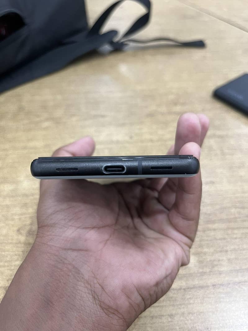 Google Pixel 6a 5