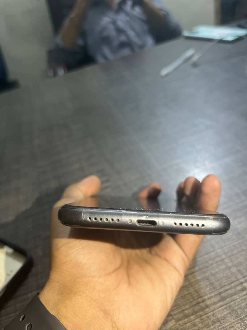 Apple iPhone 11 2