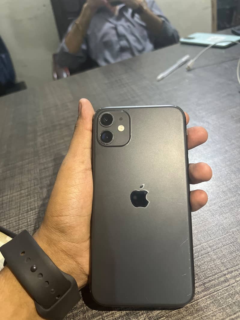 Apple iPhone 11 3