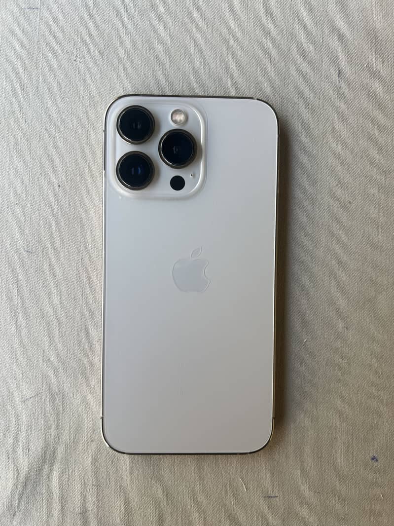 Apple iPhone 13 Pro 2