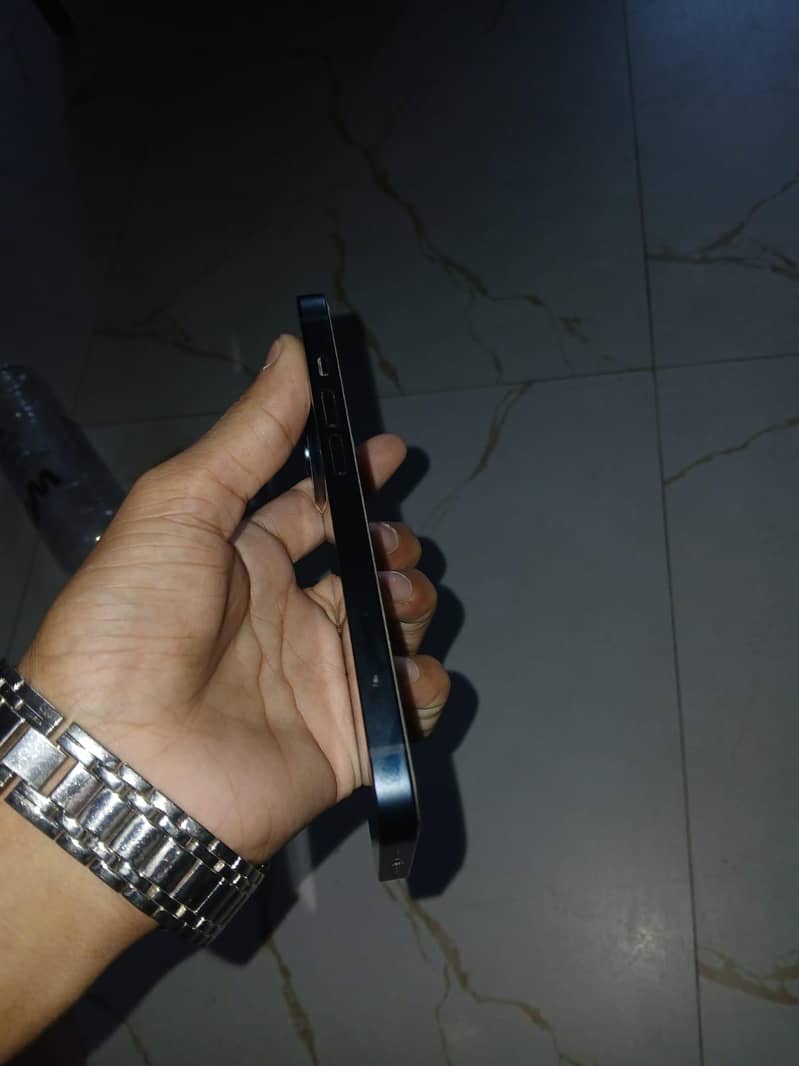 Apple iPhone 14 2