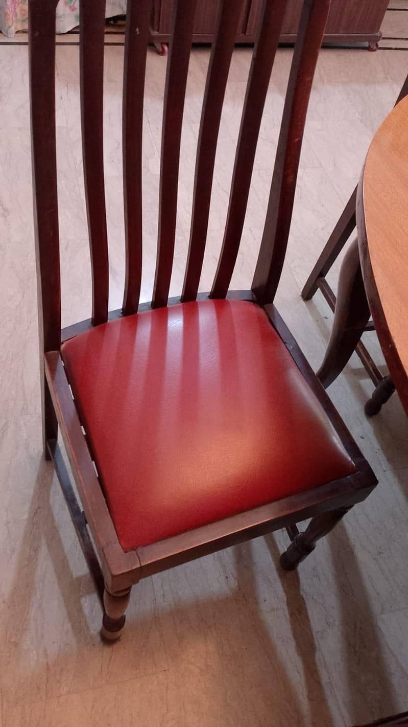 DINING TABLE WITH CHAIRS 3