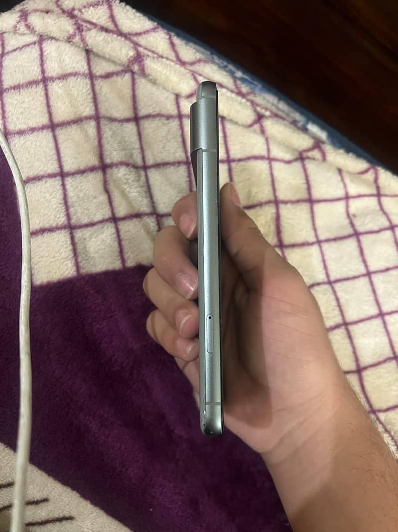 Google Pixel 8 2