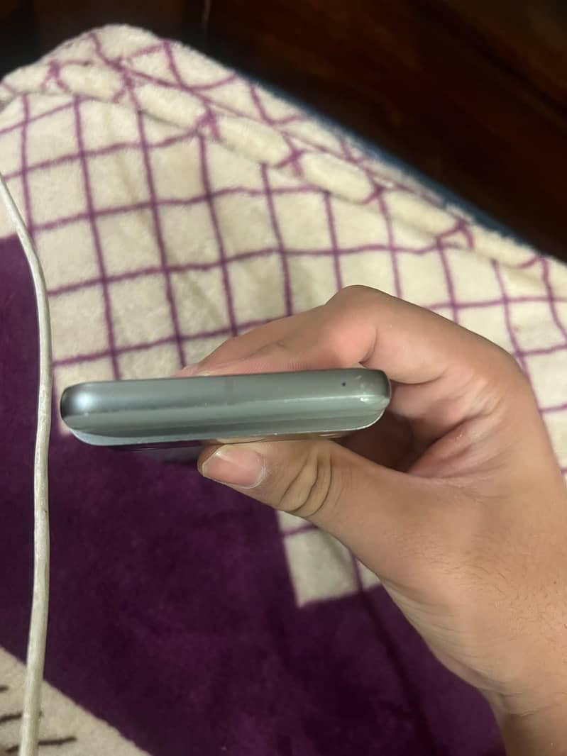 Google Pixel 8 5