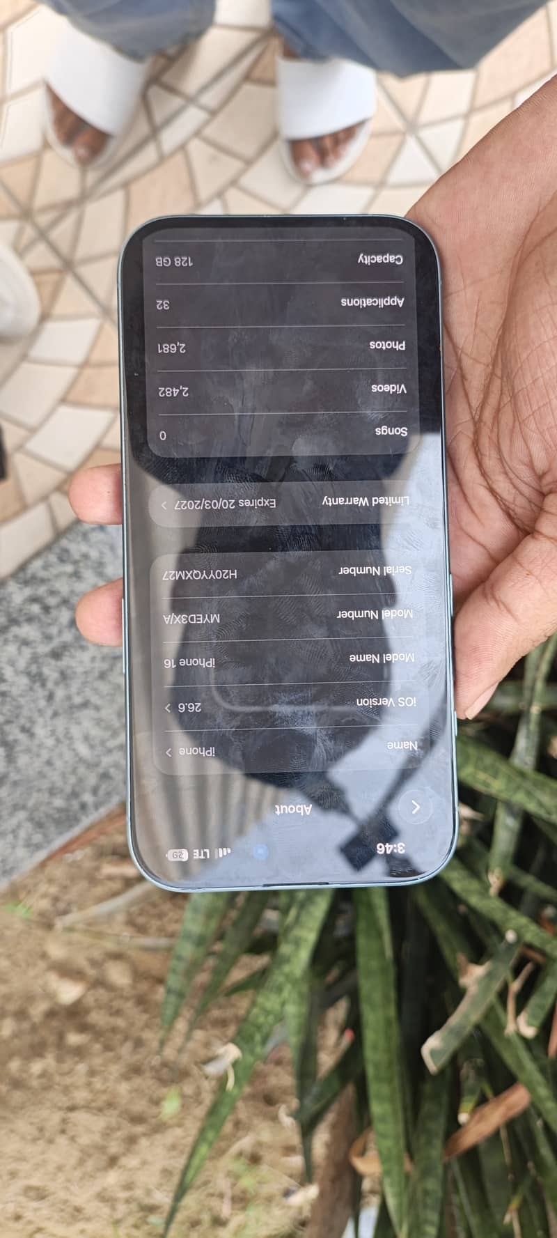Apple iPhone 16 6