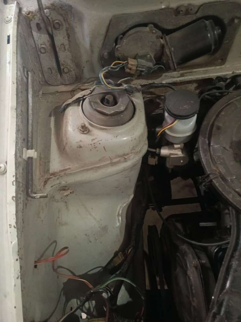 Suzuki Mehran VX 2000 4