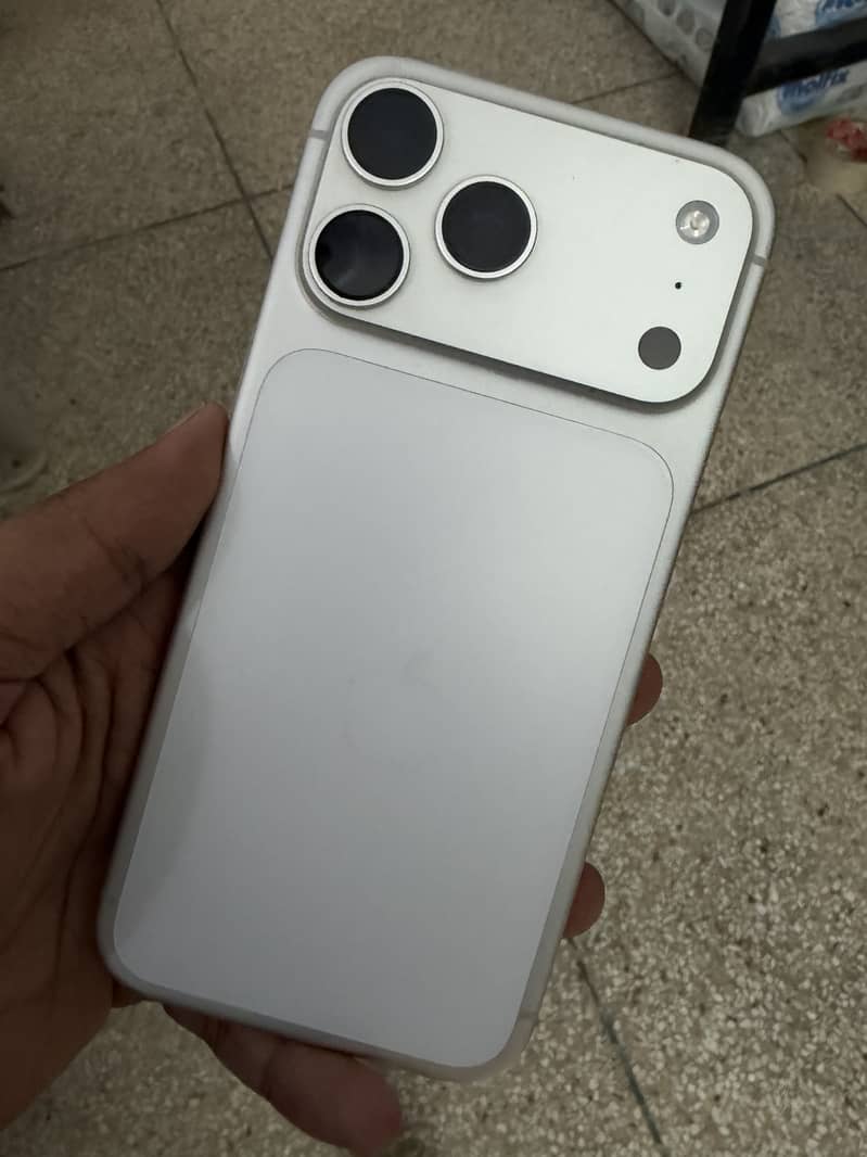 Apple iPhone 17 Pro Max PTA 1