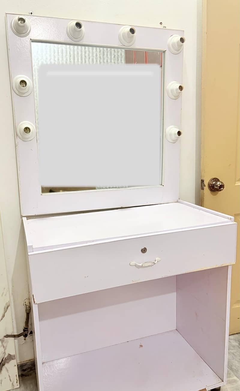 dressing table (vanity) 2
