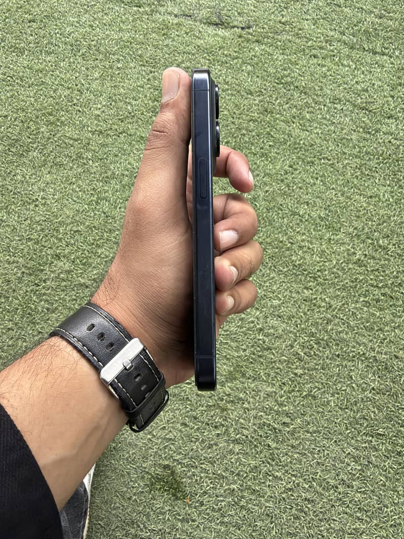 Apple iPhone 15 Pro 1