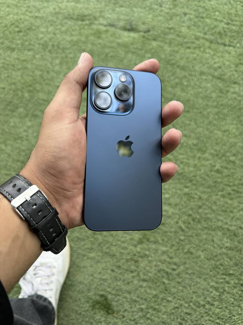 Apple iPhone 15 Pro 6