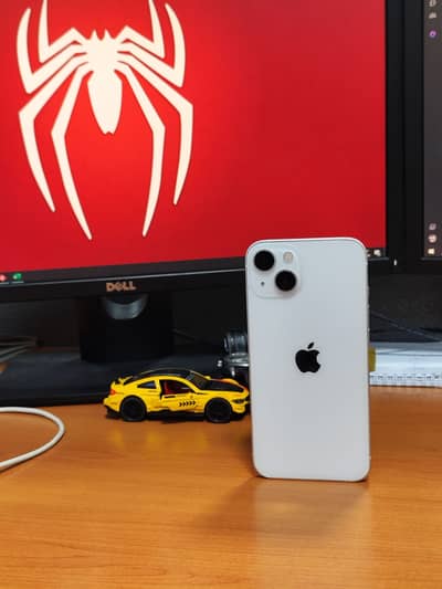 Apple iPhone 13