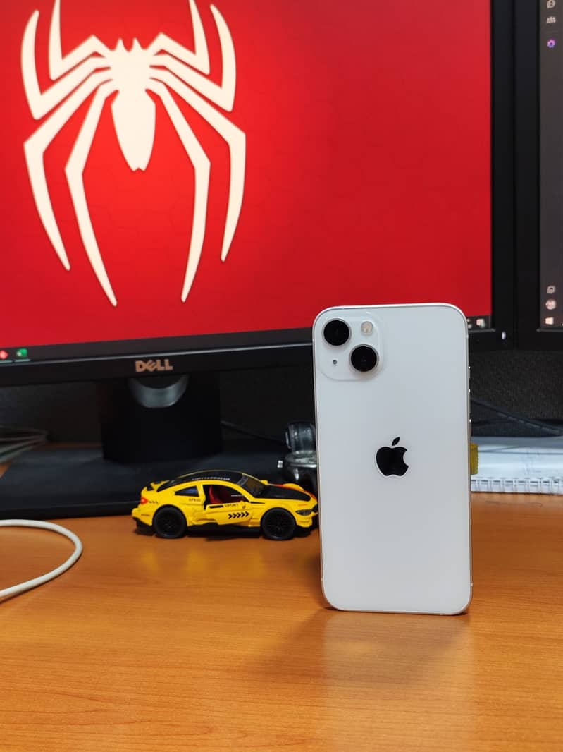 Apple iPhone 13 0