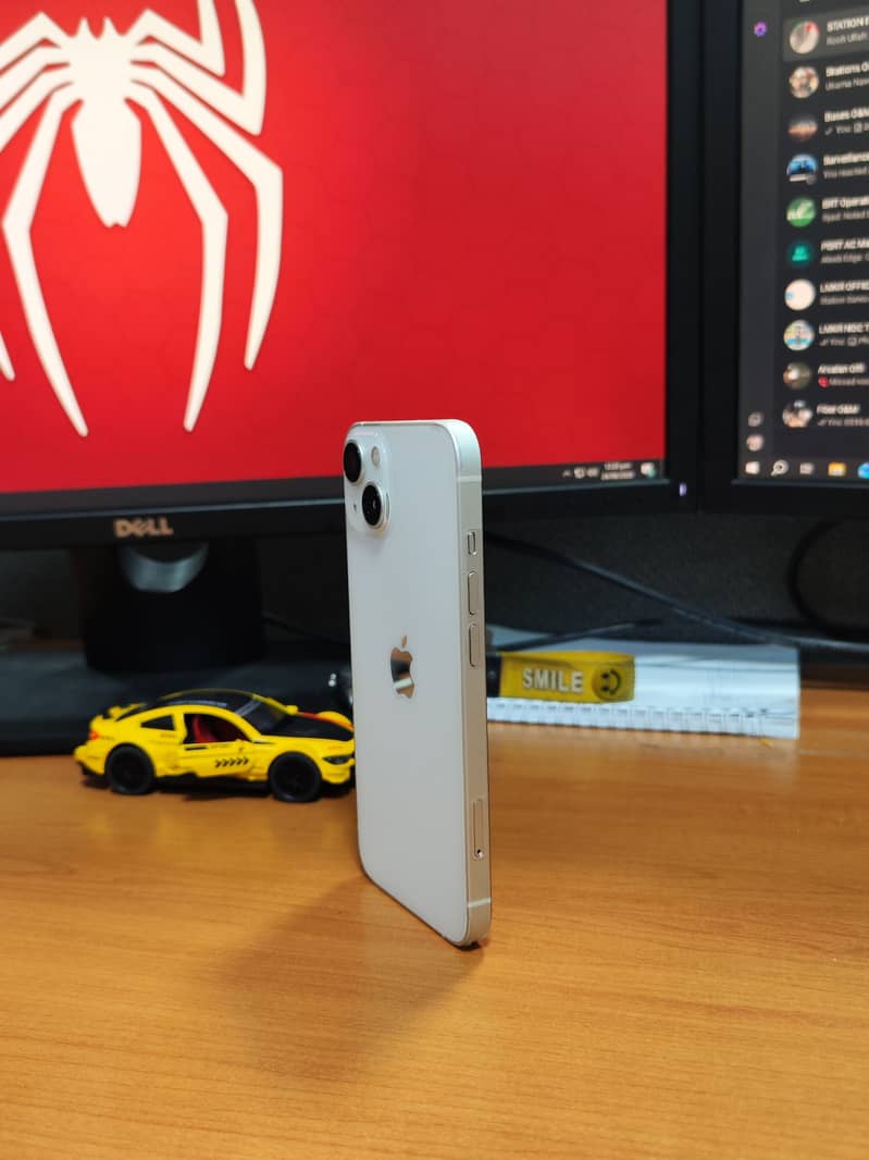 Apple iPhone 13 5