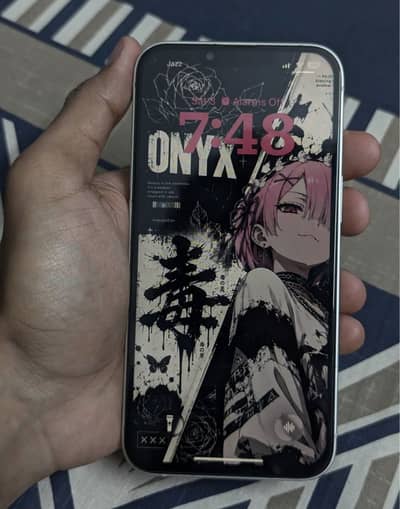 Apple iPhone 13