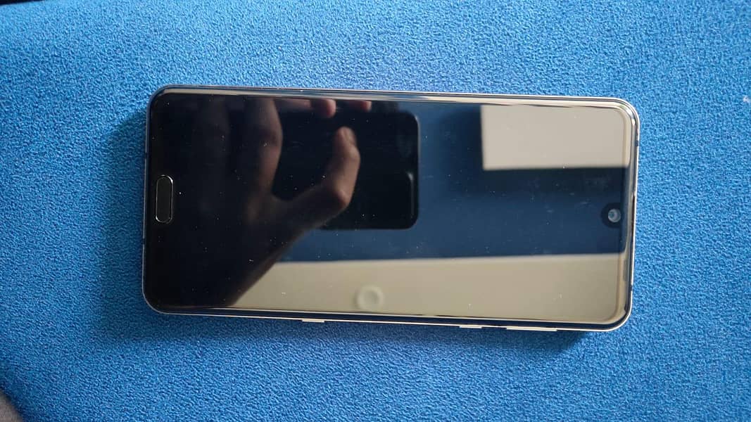 Sharp Aquos R3 0