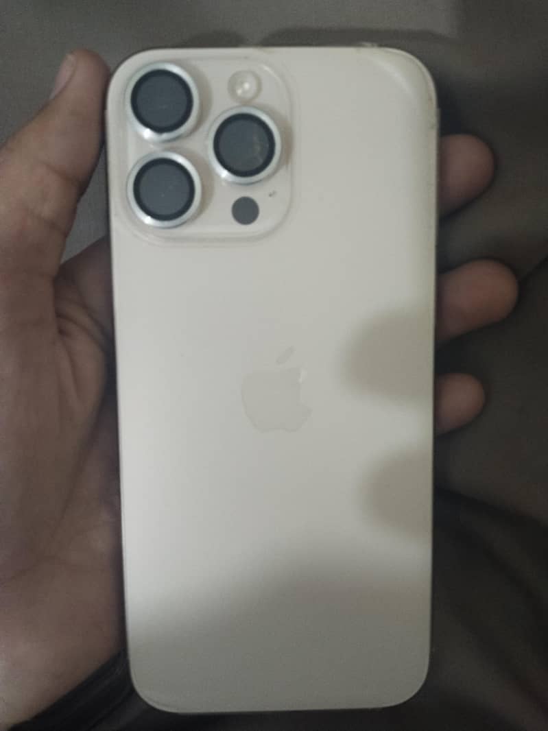Apple iPhone 16 Pro Max 0