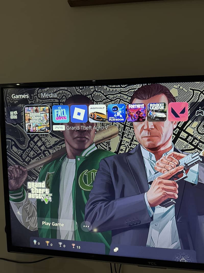 Ps5 with one controller 4