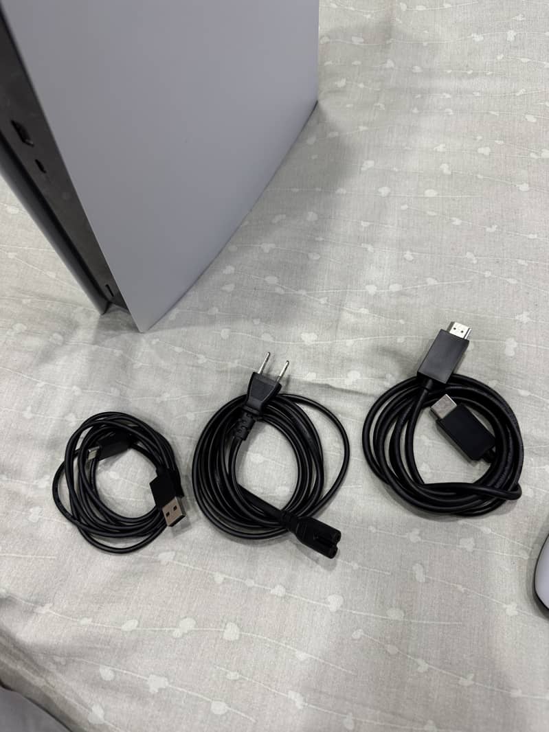 Ps5 with one controller 5