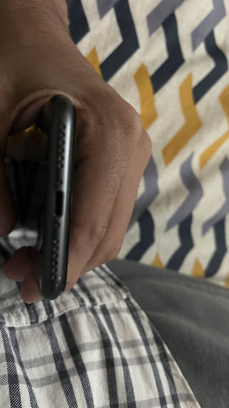 Apple iPhone 8 4