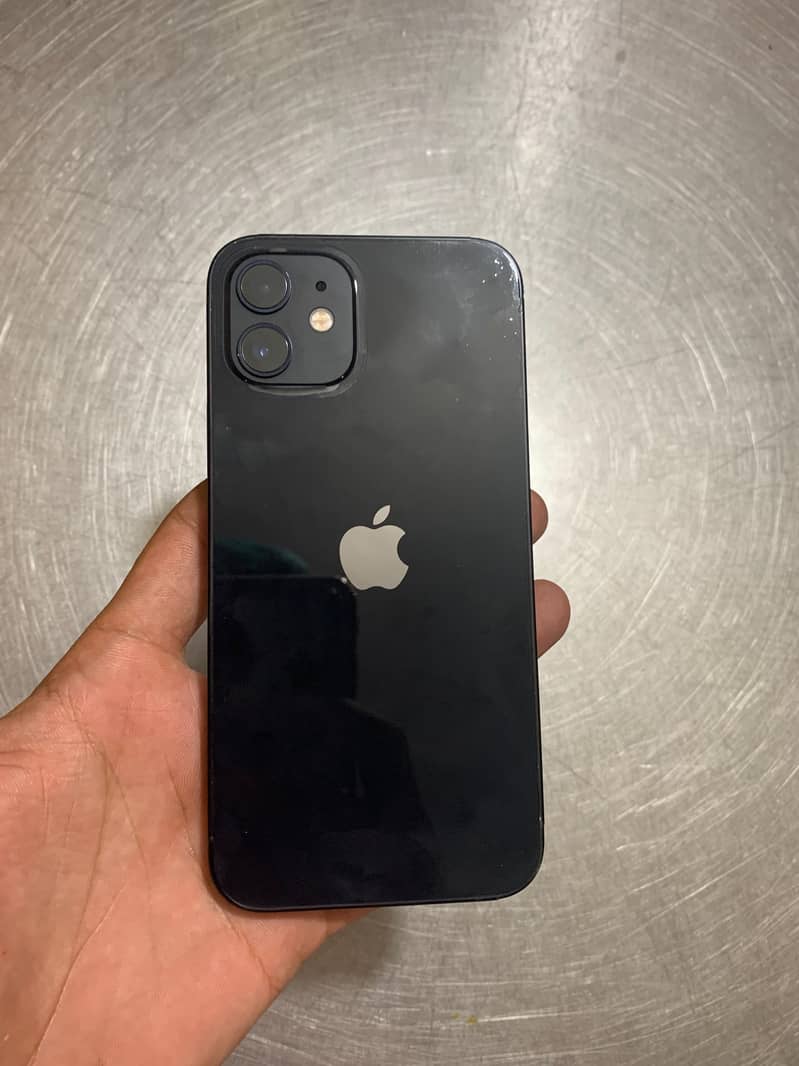 Apple iPhone 12 4