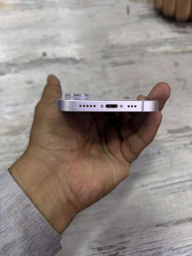 Apple iPhone 14 5