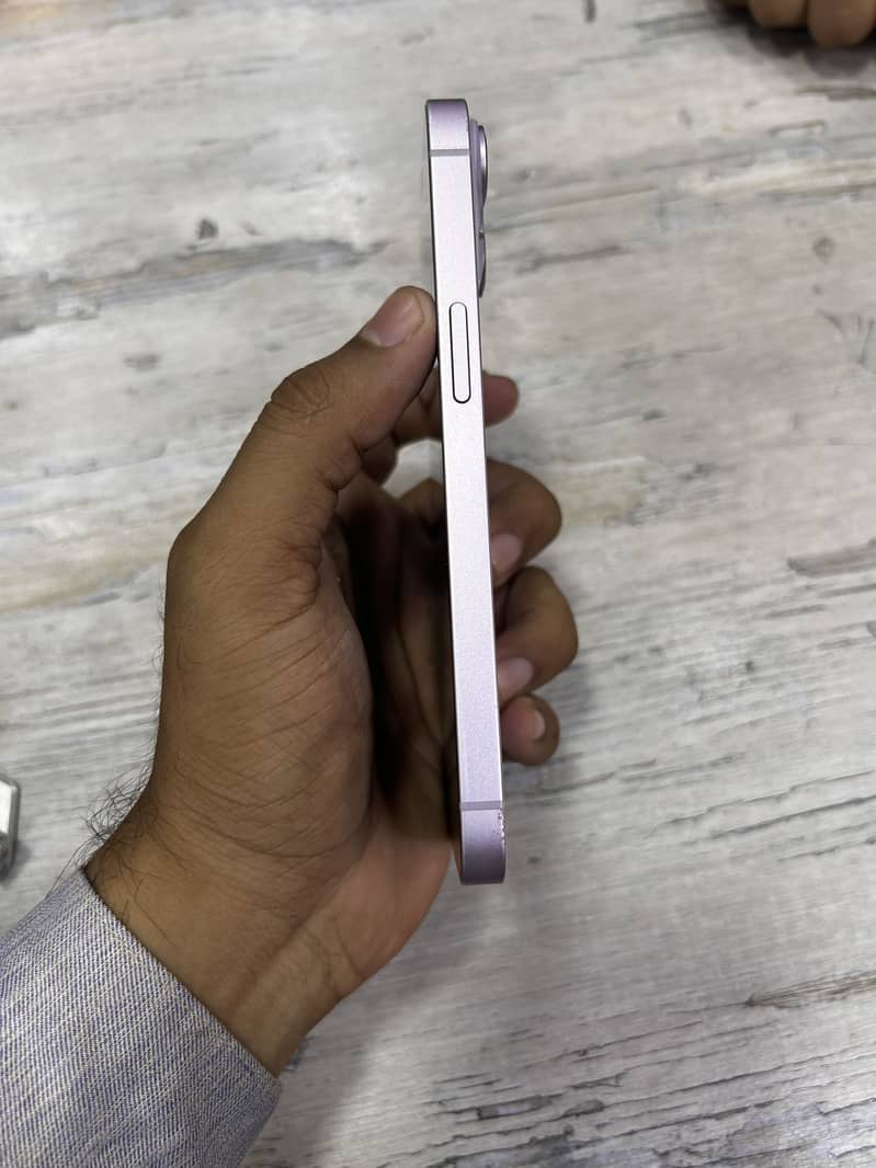Apple iPhone 14 9