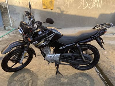 YAMAHA YBR 125 G ( Tour ready )