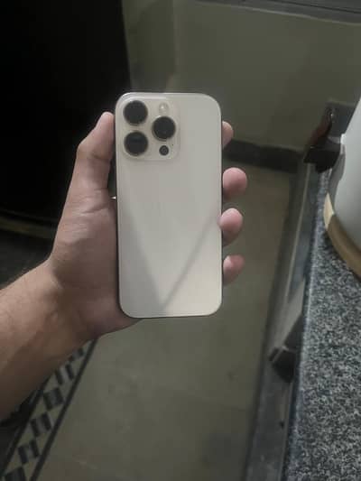 Apple iPhone 16 Pro