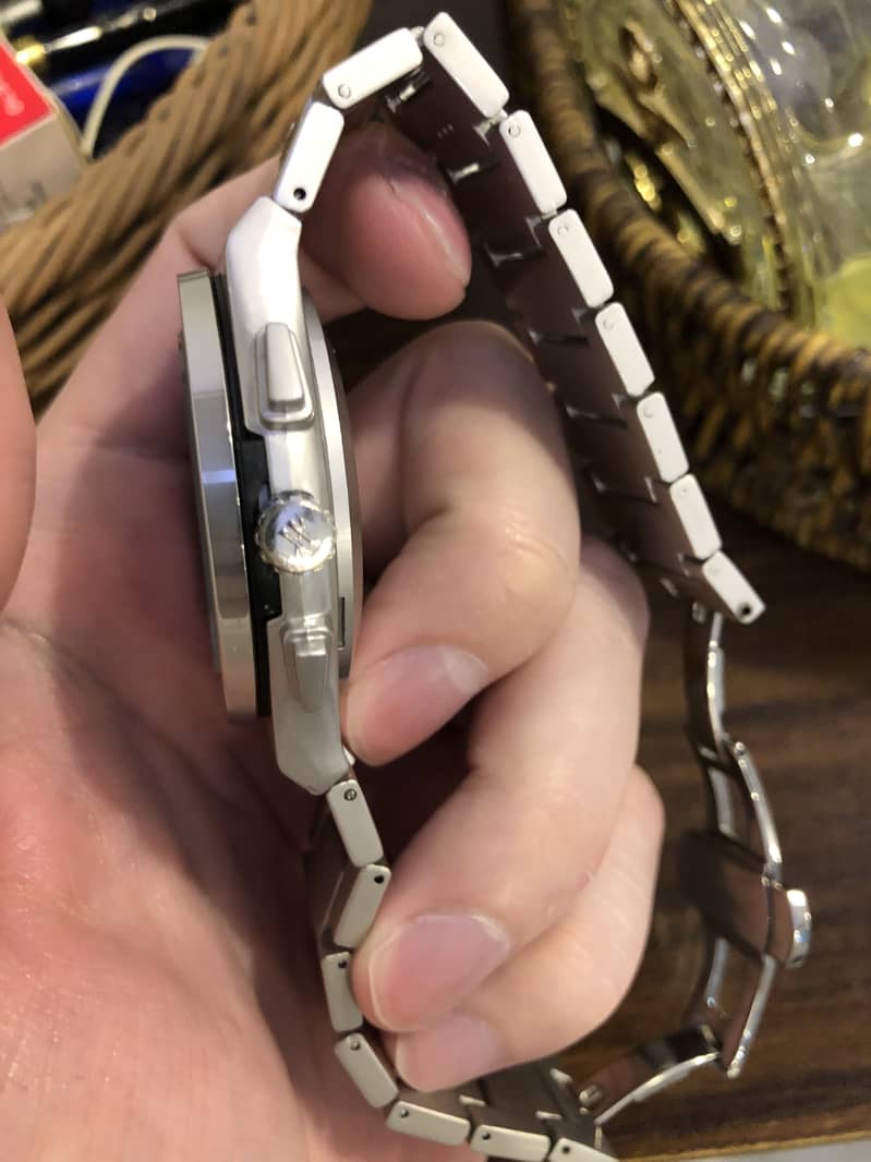 Bestwin chronograph Watch. 4