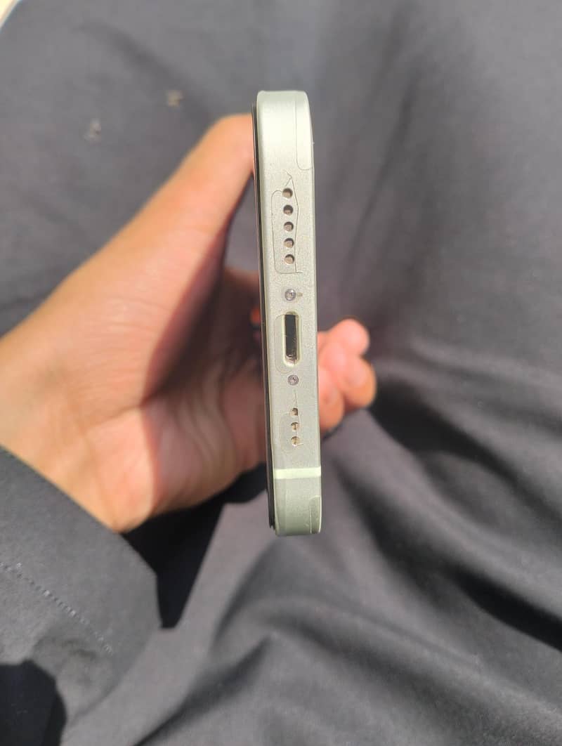 Apple iPhone 12 2