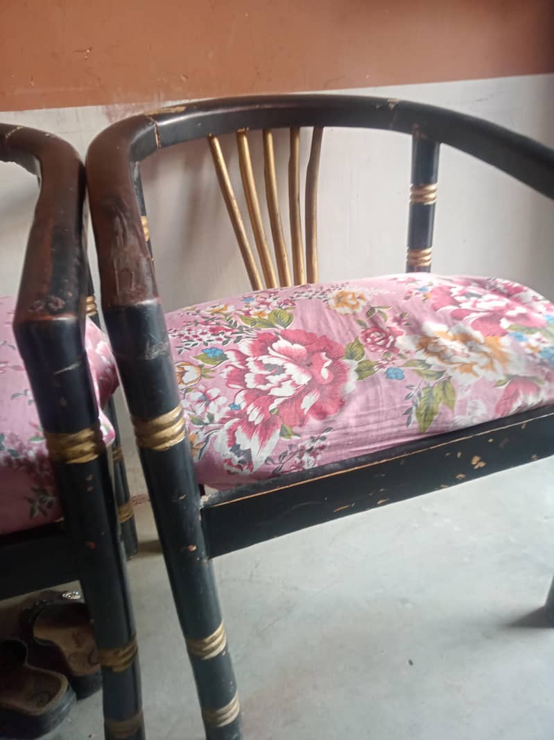 یوز میں صوفہ ہے یہ 03136141806 0