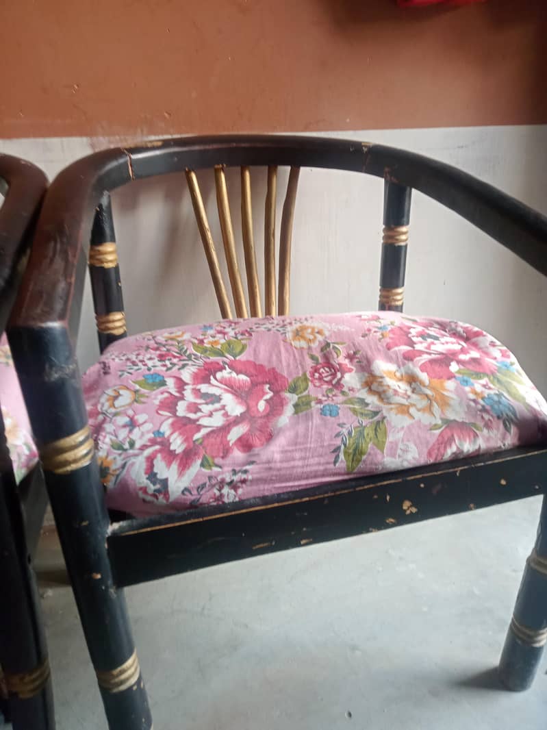 یوز میں صوفہ ہے یہ 03136141806 1