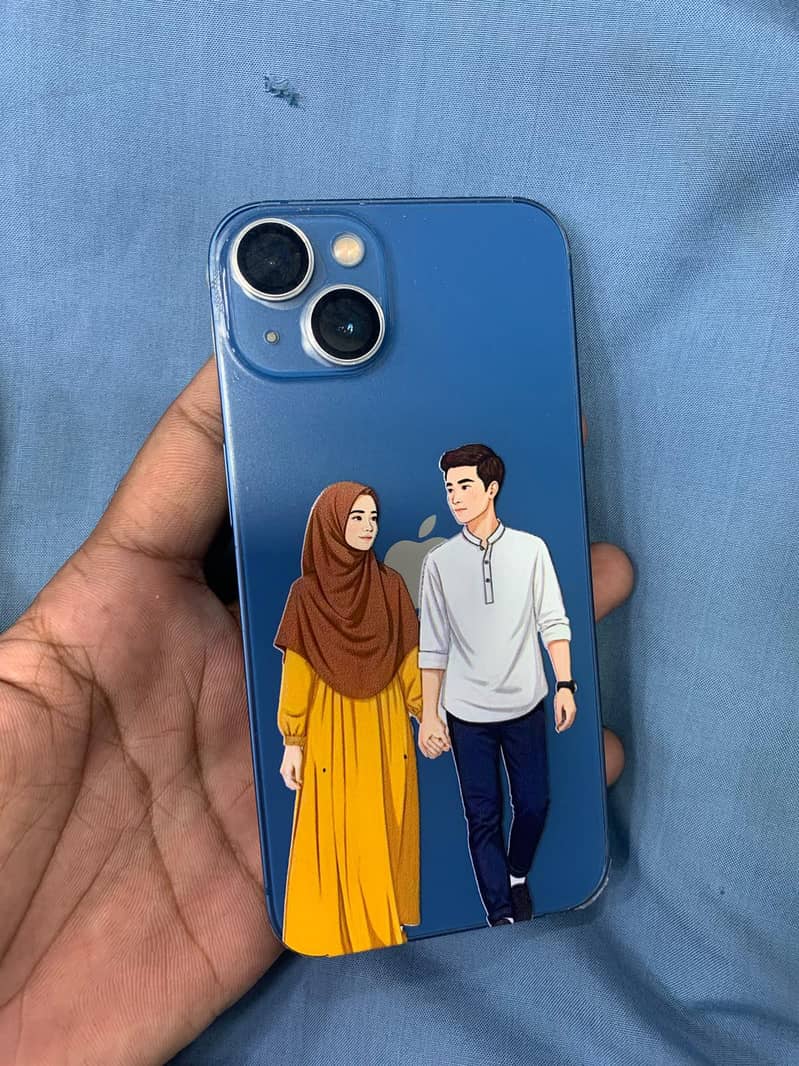 Apple iPhone 13 8