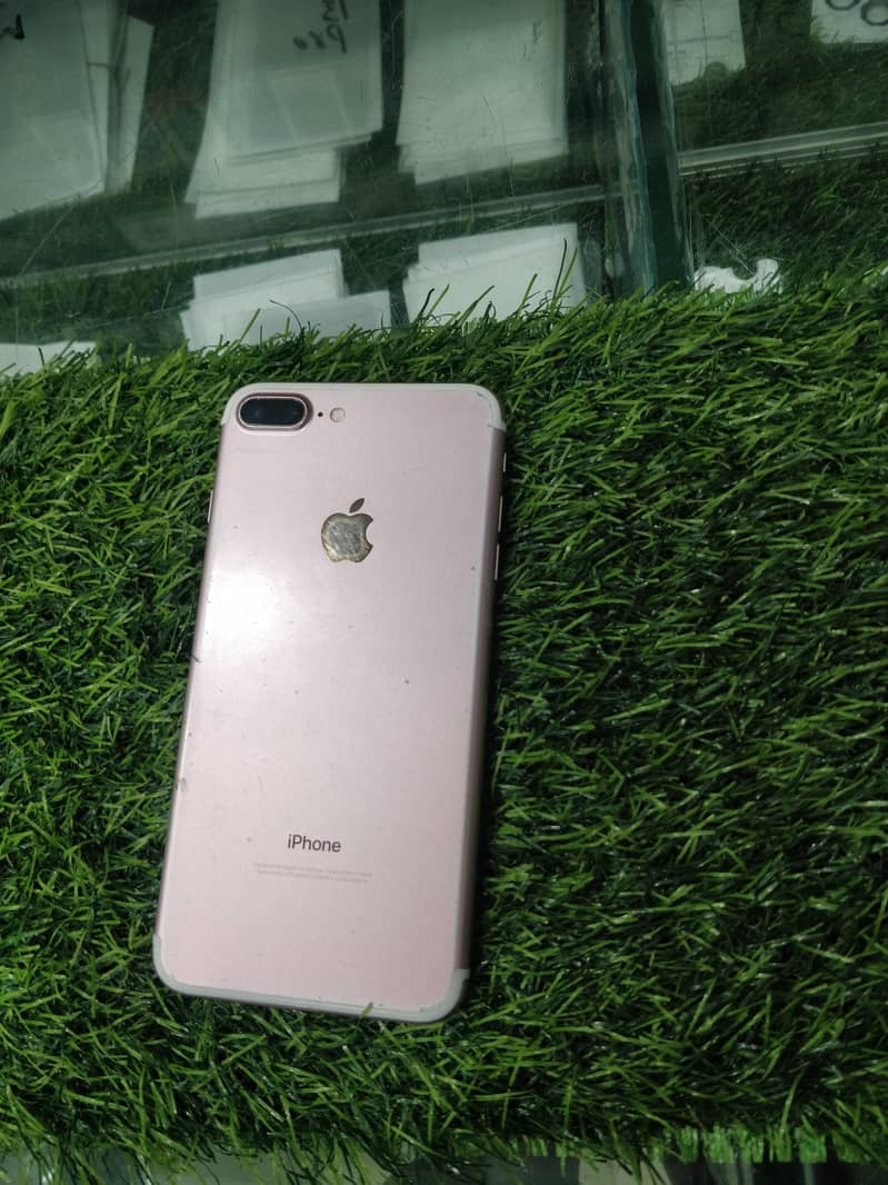 Apple iPhone 7 Plus 0
