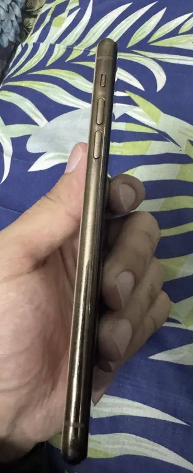 Apple iPhone 11 Pro Max 4